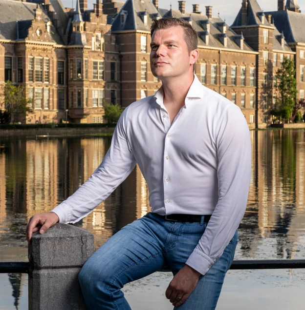 Elias van hees gallery header