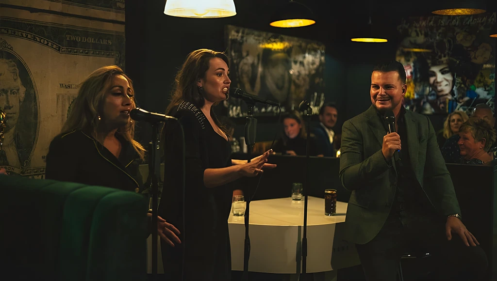 dinnershow mike peterson