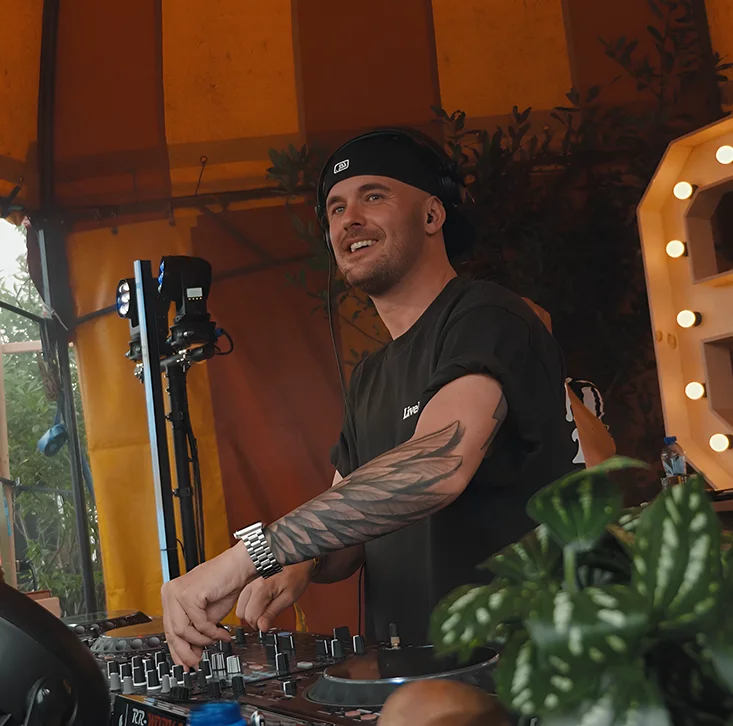 DJ Ziggy prijs en boeken